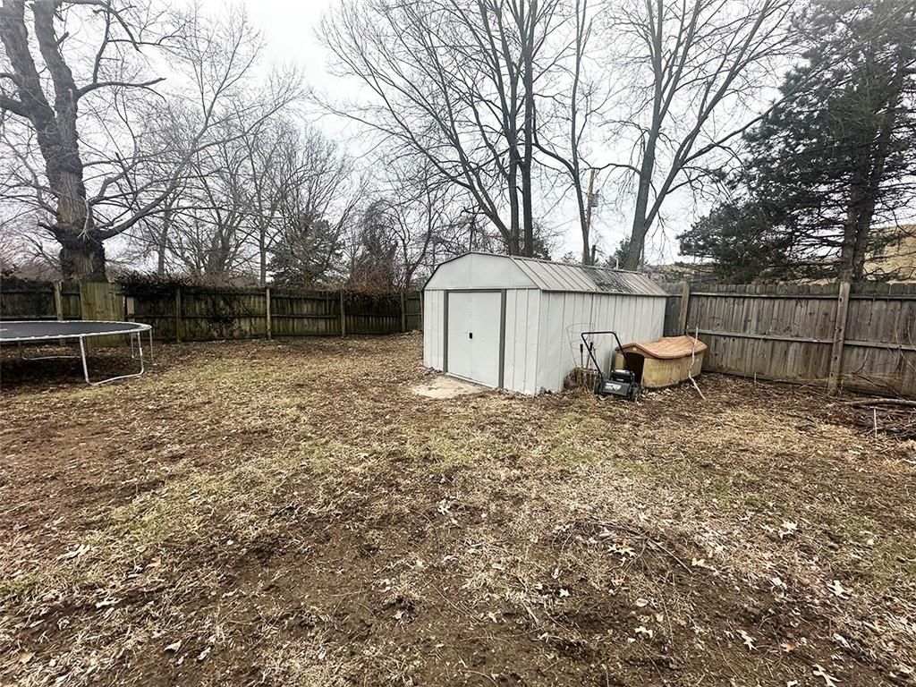 318 N Crysler Avenue — photo 98