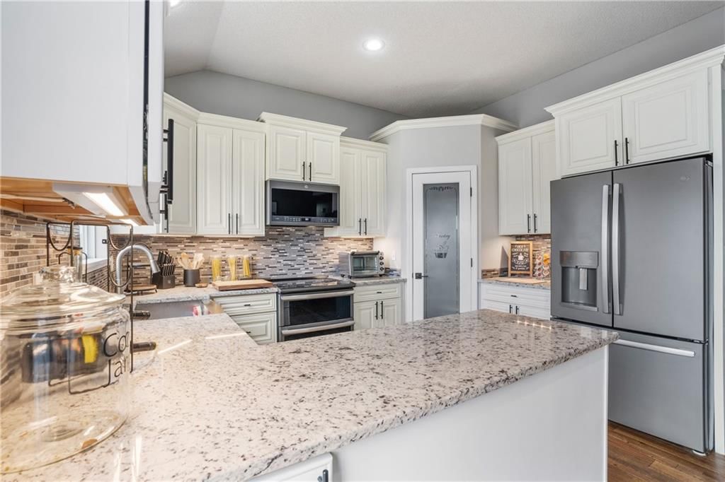 715 N Olive Street — photo 13