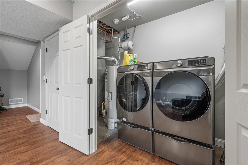 715 N Olive Street — photo 31