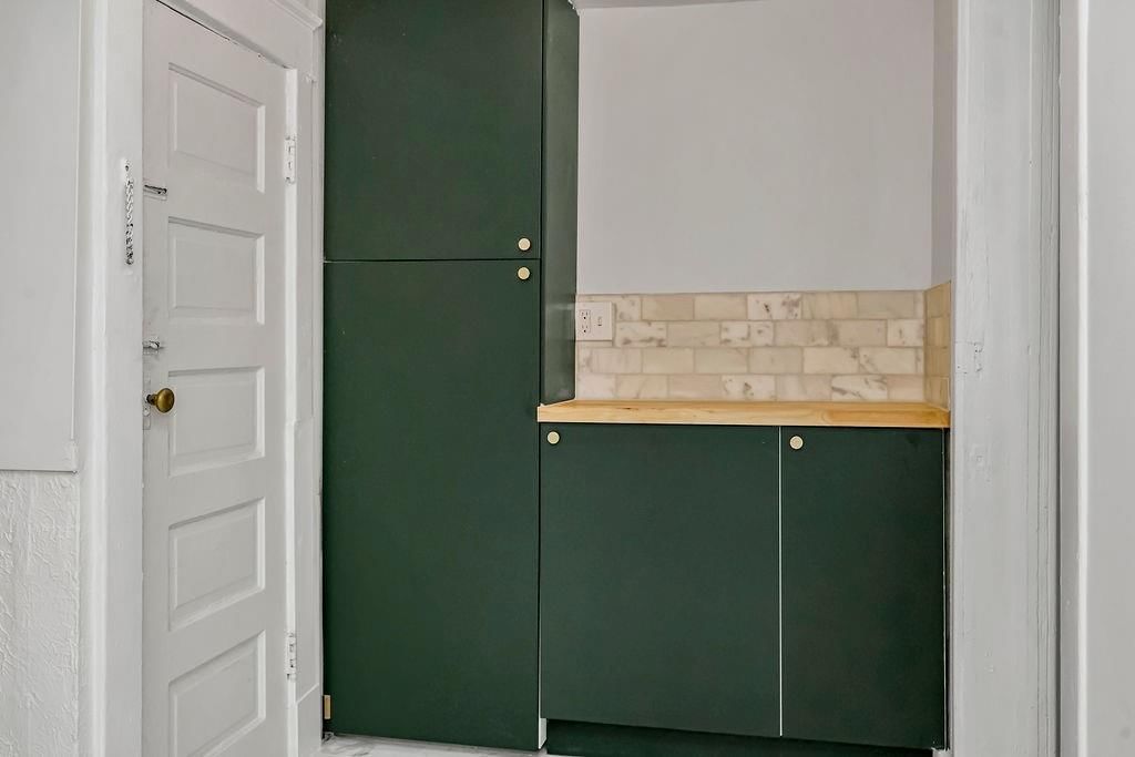 427 N Drury Avenue — photo 14