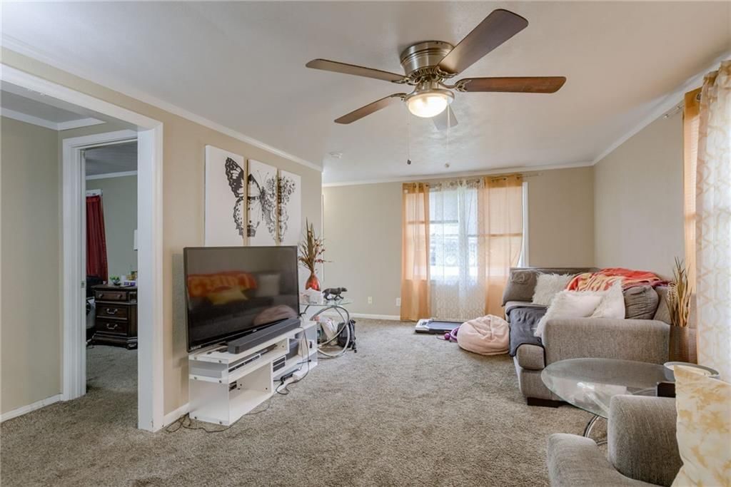617 S LAKE Drive — photo 4