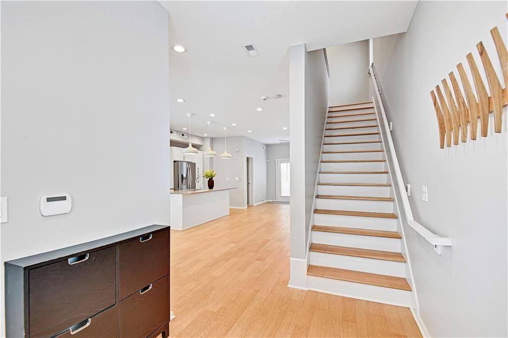 5422 Tracy Avenue — photo 4