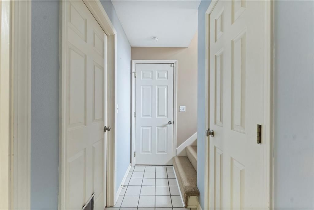 899 Hurley Street — photo 18