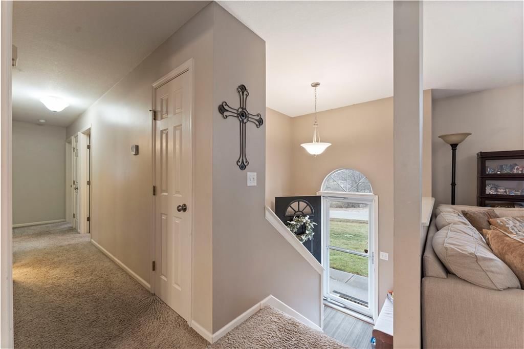 899 Hurley Street — photo 6