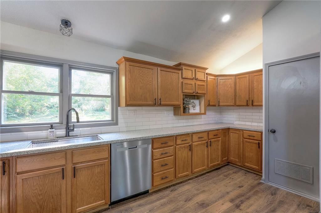 221 NE Main Street — photo 14