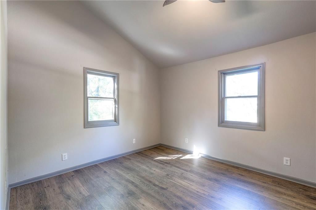 221 NE Main Street — photo 29