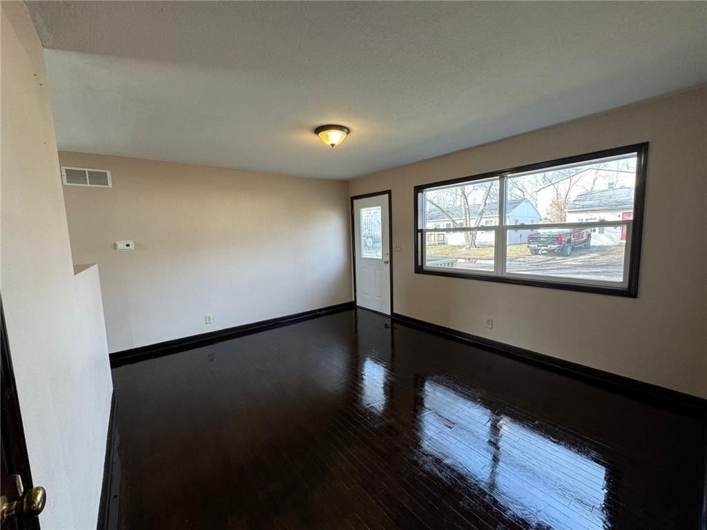 607 Elm Street — photo 10