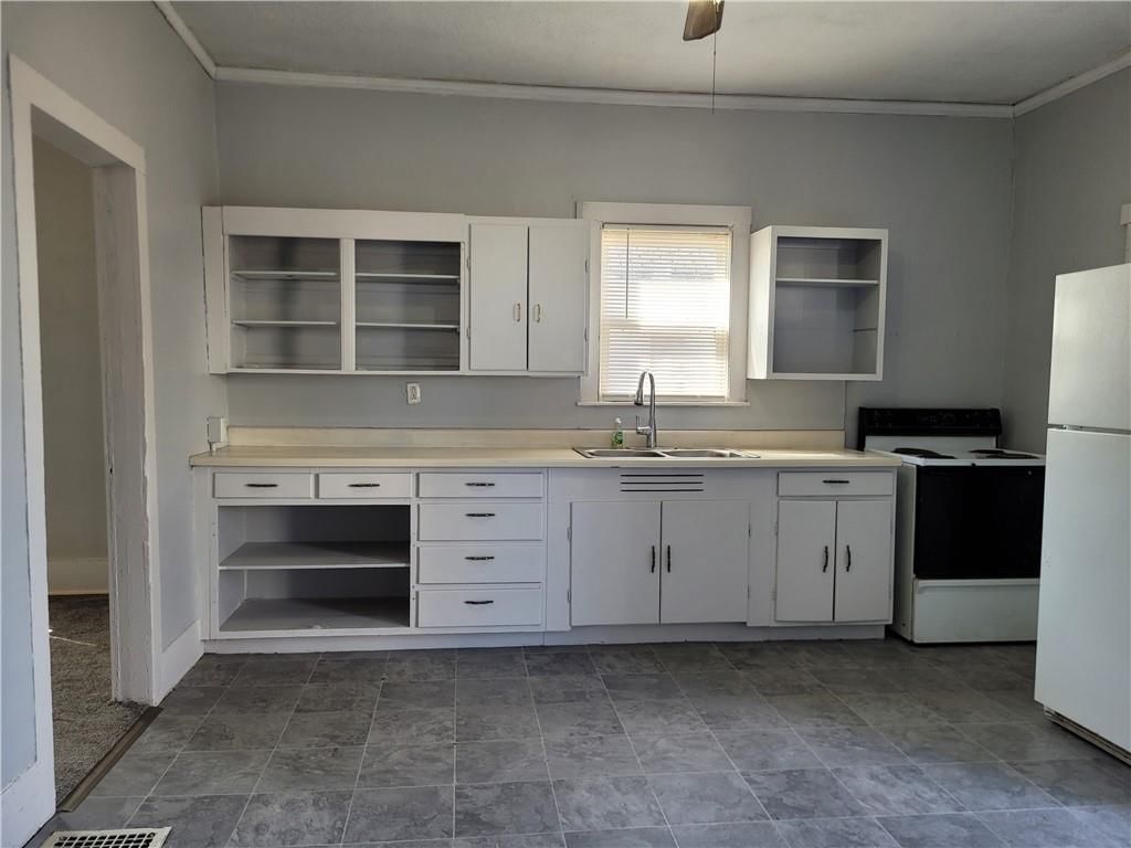 304 W 23rd Street — photo 6