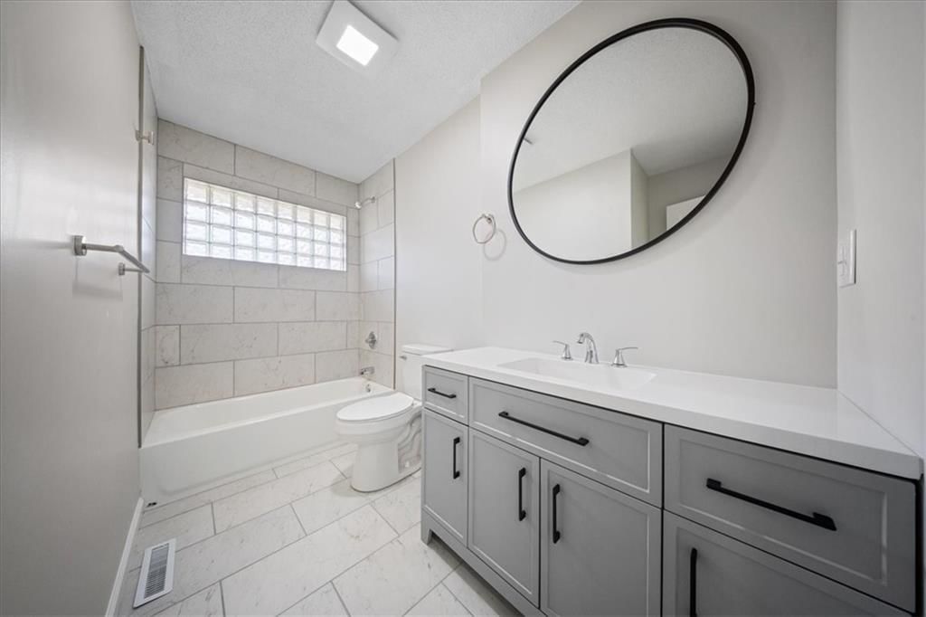 11910 Fuller Avenue — photo 12