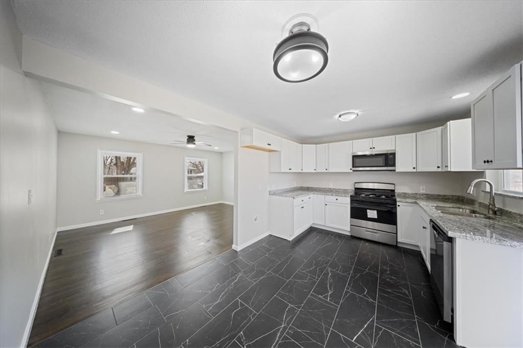 11910 Fuller Avenue — photo 8