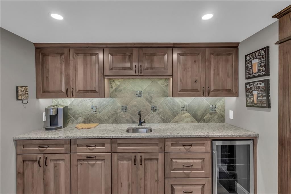 13806 Woodward Street — photo 54