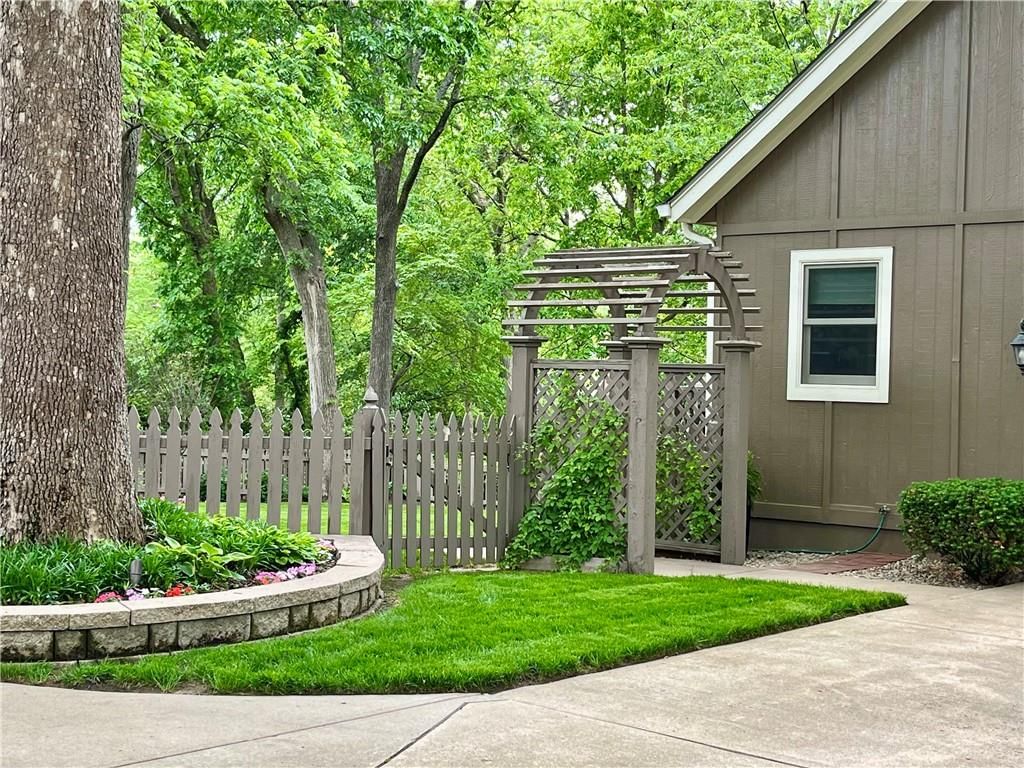 13806 Woodward Street — photo 7