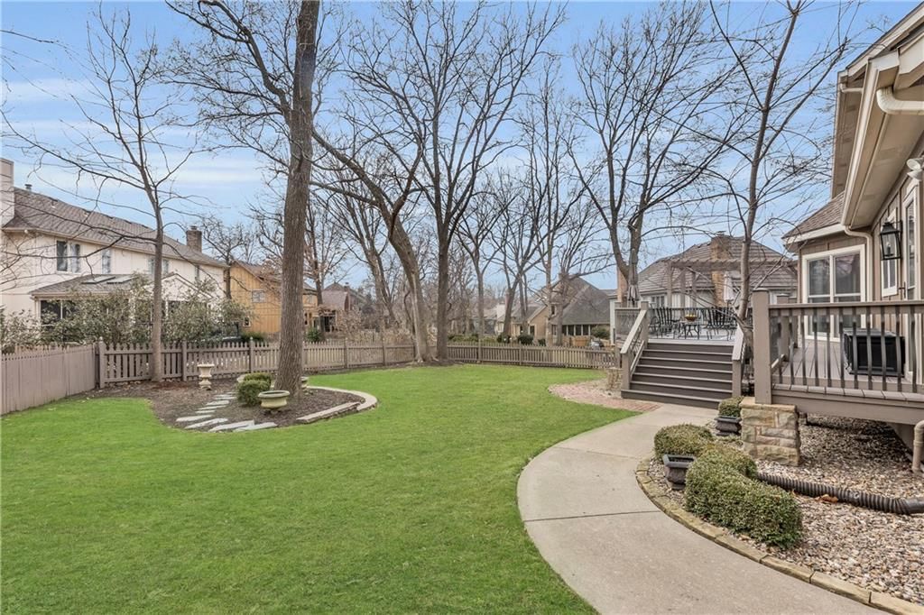 13806 Woodward Street — photo 73