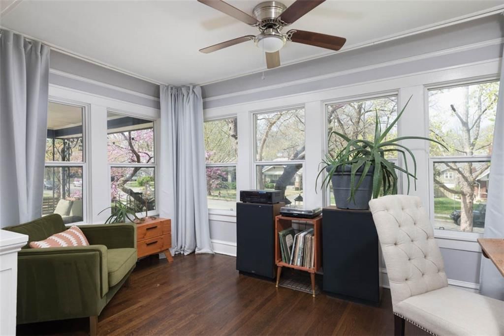 5621 Charlotte Street — photo 11
