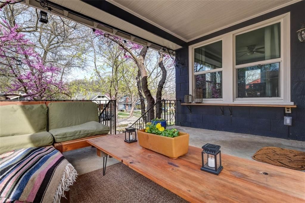 5621 Charlotte Street — photo 3