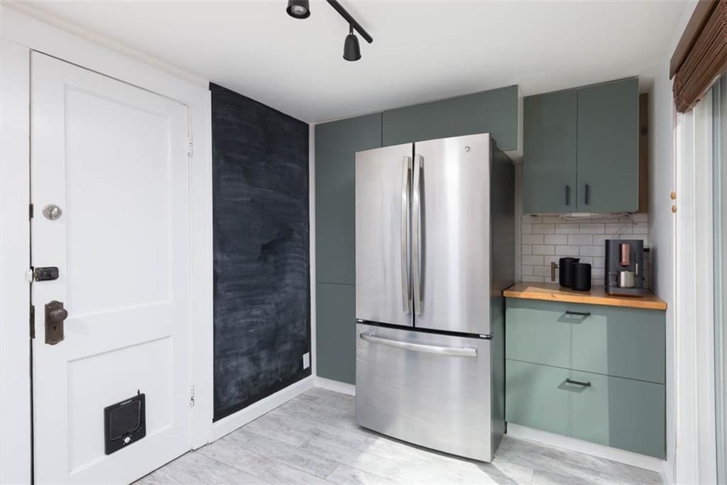 5621 Charlotte Street — photo 22