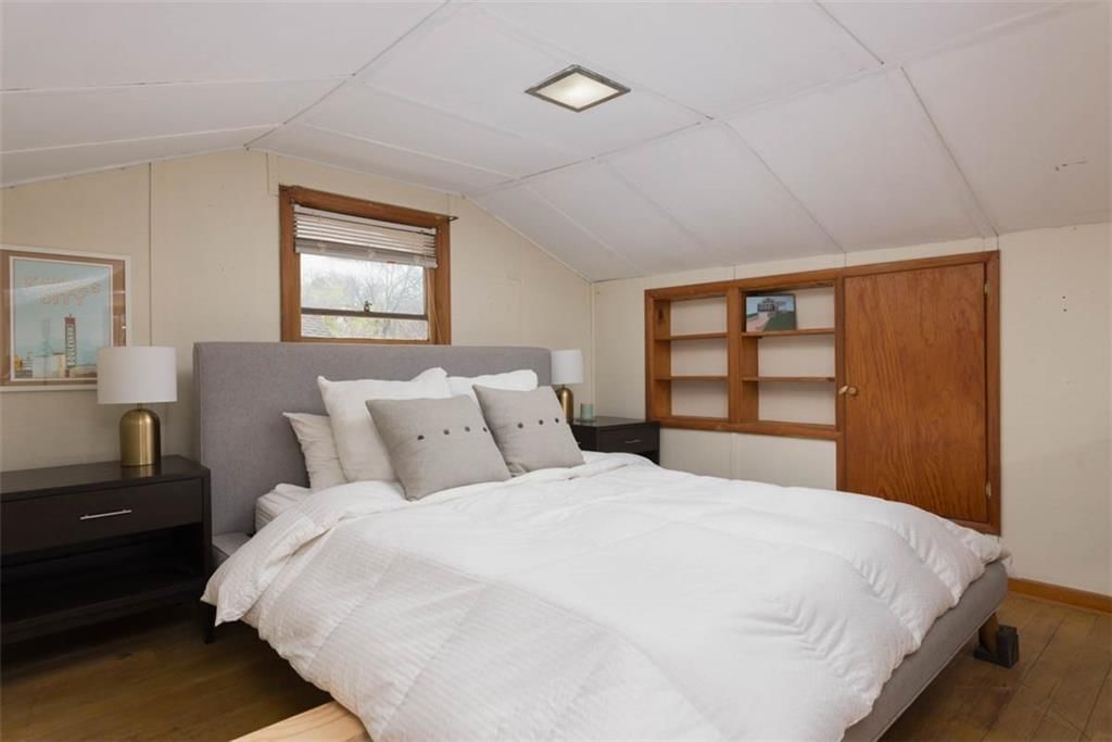 5621 Charlotte Street — photo 32