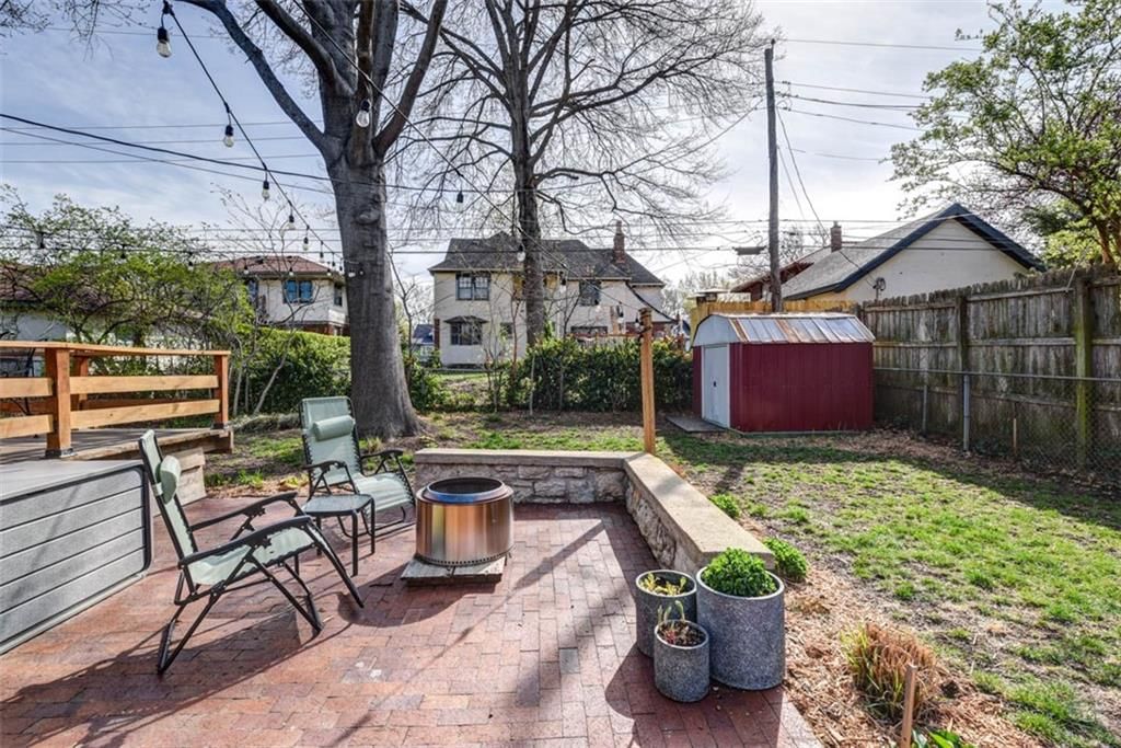 5621 Charlotte Street — photo 39