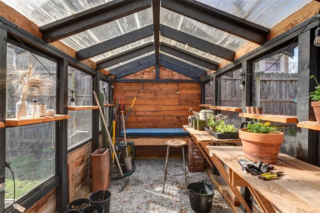5621 Charlotte Street — photo 45