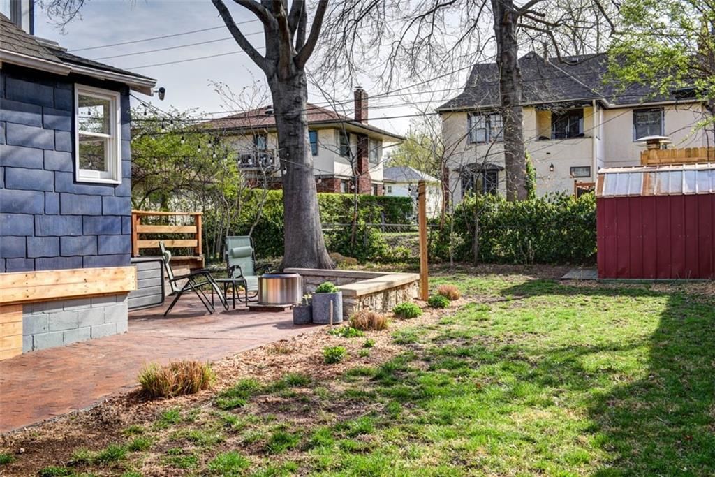 5621 Charlotte Street — photo 46