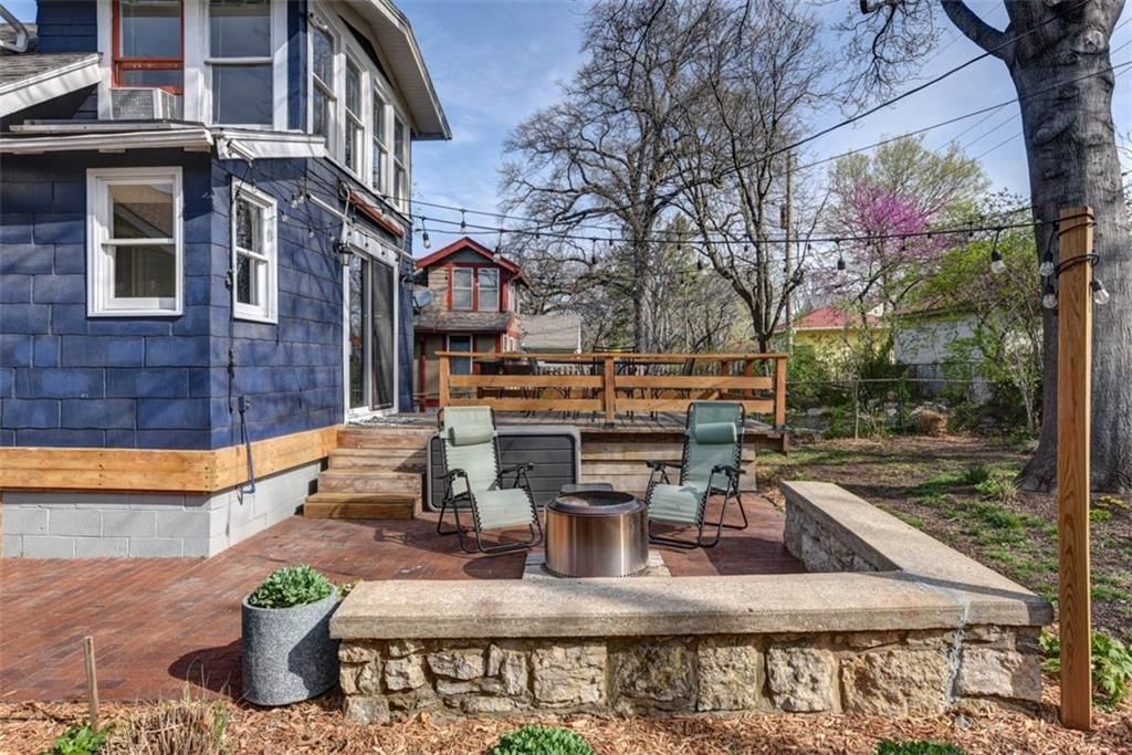 5621 Charlotte Street — photo 50