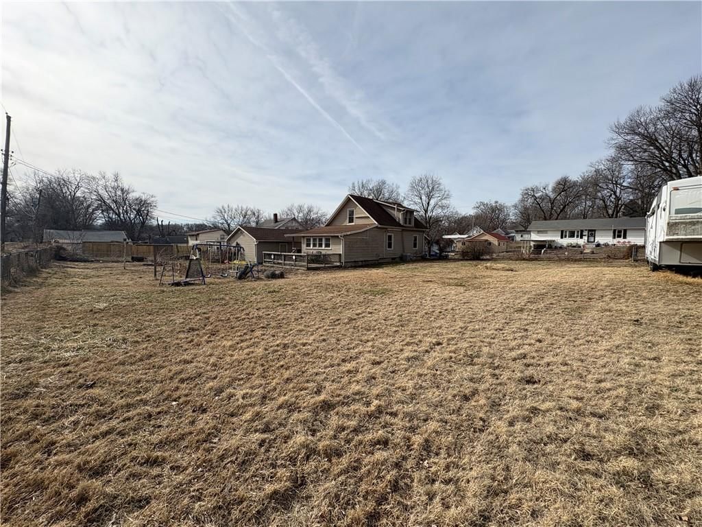 2705 S 24th Street — photo 30