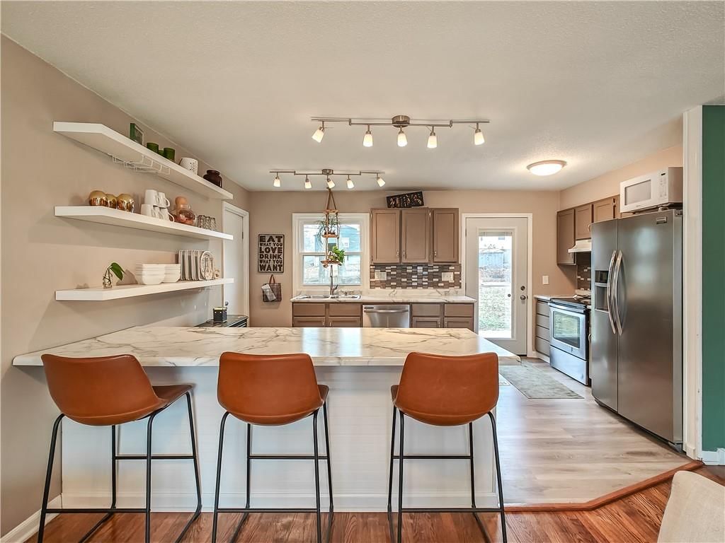 9105 W 99th Terrace — photo 7