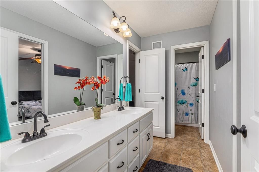 12261 S SUNRAY Drive — photo 21