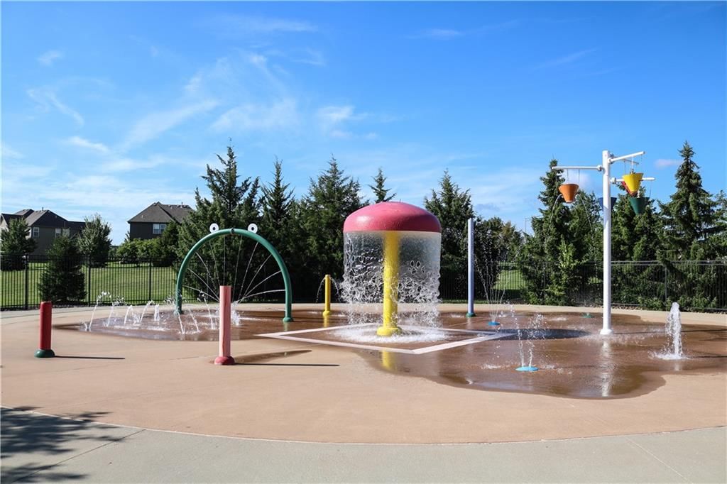 12261 S SUNRAY Drive — photo 41