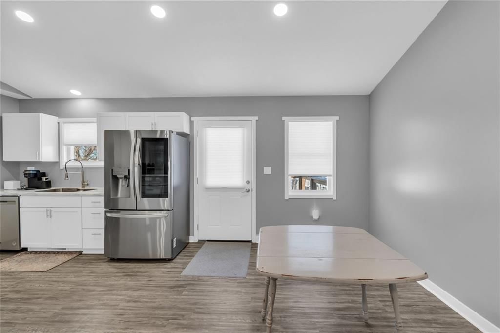 615 E 7th Street — photo 11