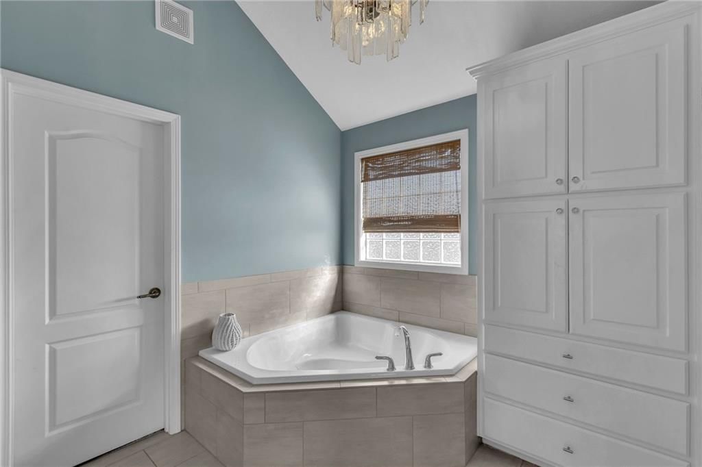 16408 Rosewood Street — photo 37