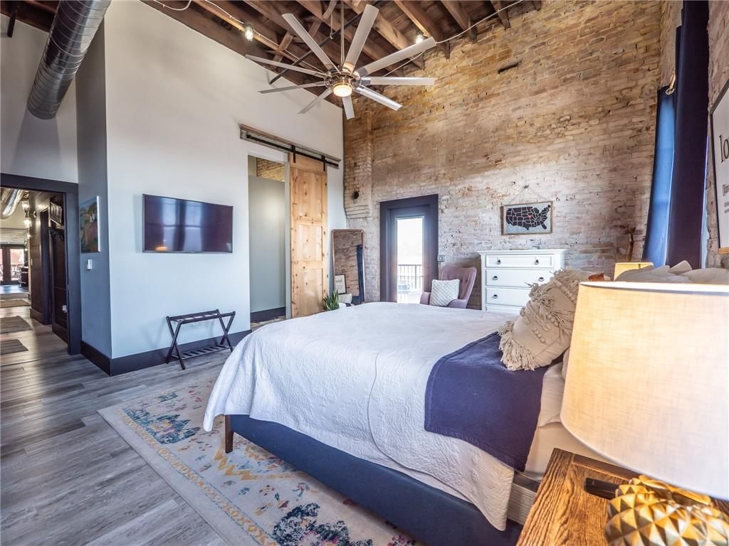 220 N Main Street — photo 13