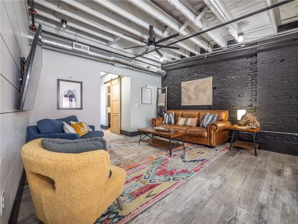 220 N Main Street — photo 9