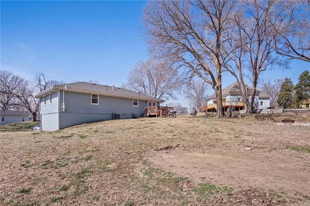2707 Wilson Avenue — photo 25
