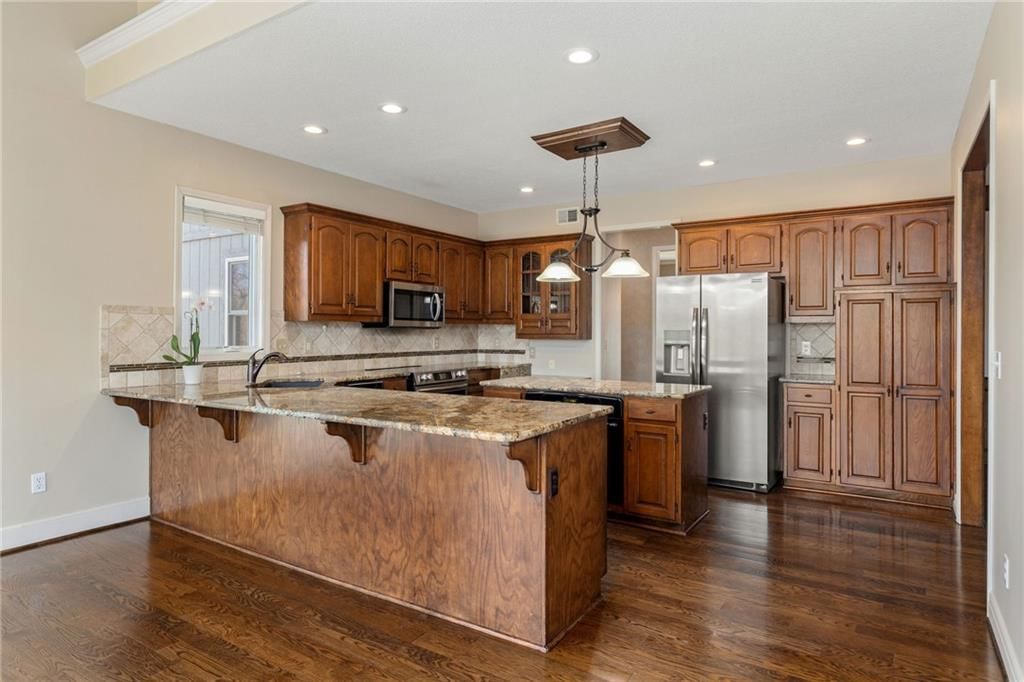 18130 Windsor Drive — photo 18