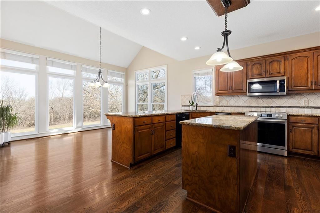 18130 Windsor Drive — photo 21
