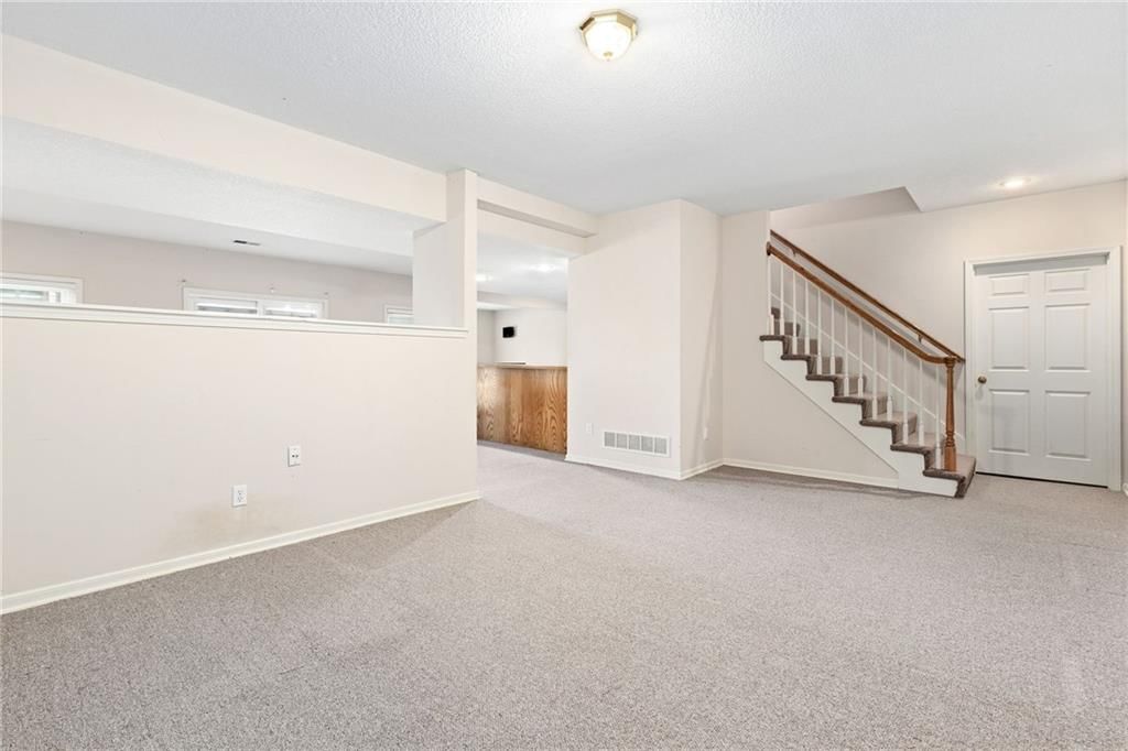18130 Windsor Drive — photo 43