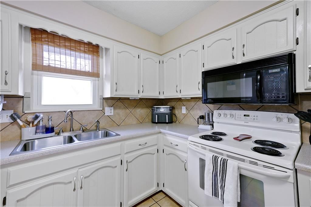 1919 SW 5th Street — photo 7