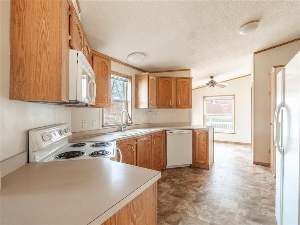 3926 Pickett Road — photo 6