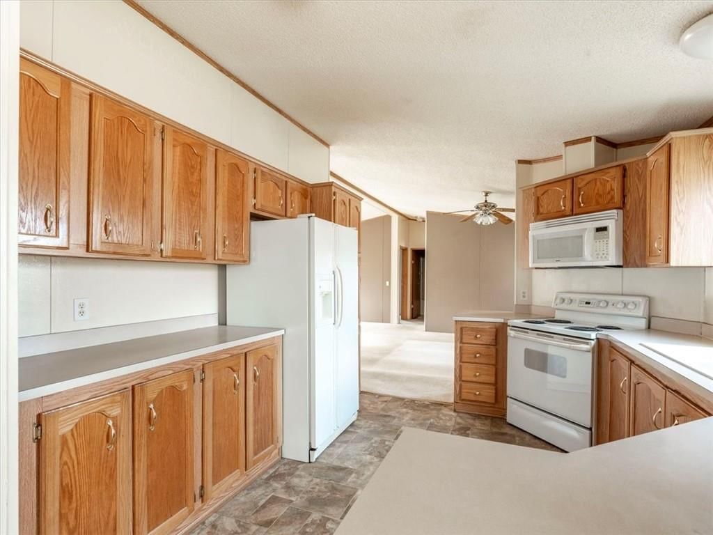 3926 Pickett Road — photo 8