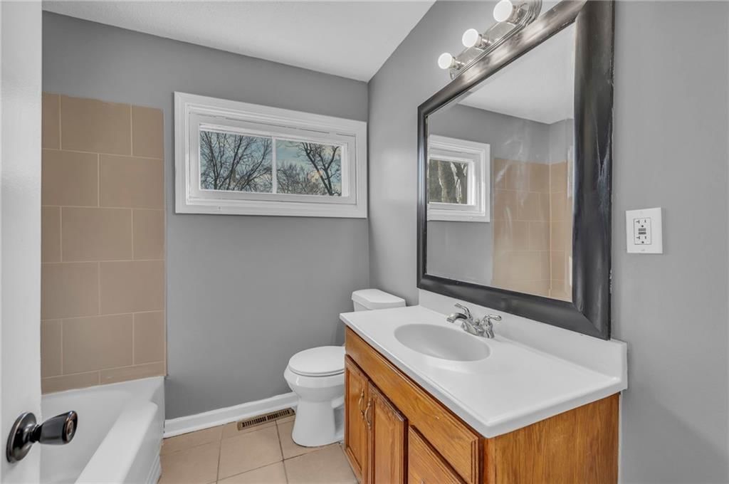 6407 E 149TH Street — photo 18