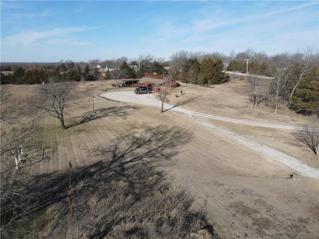 2594 Locust Road — photo 11