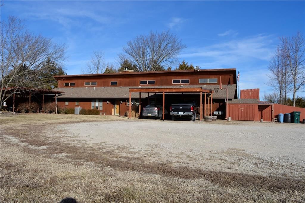 2594 Locust Road — photo 14