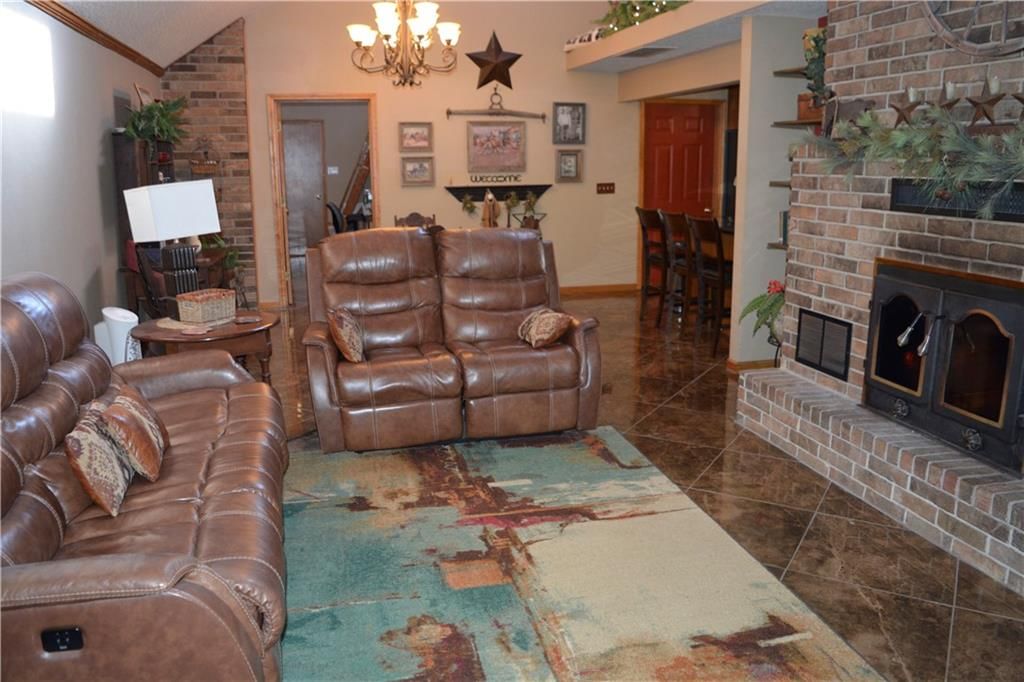 2594 Locust Road — photo 17