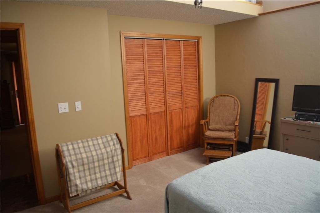 2594 Locust Road — photo 33