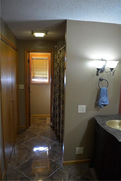 2594 Locust Road — photo 42
