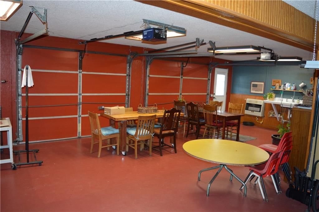 2594 Locust Road — photo 47