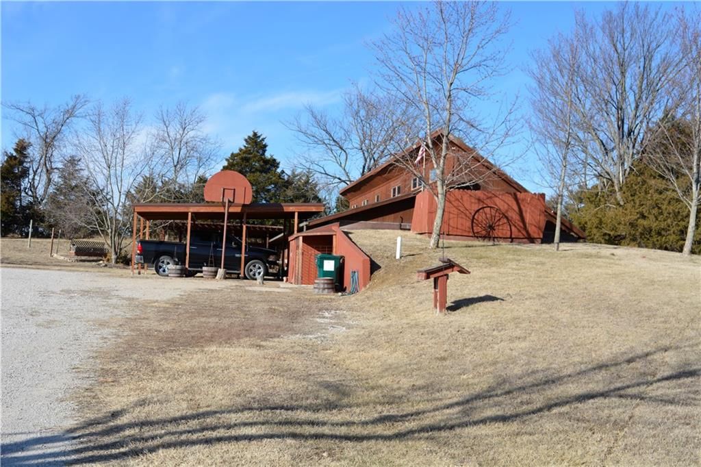 2594 Locust Road — photo 58