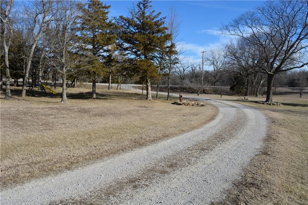 2594 Locust Road — photo 59