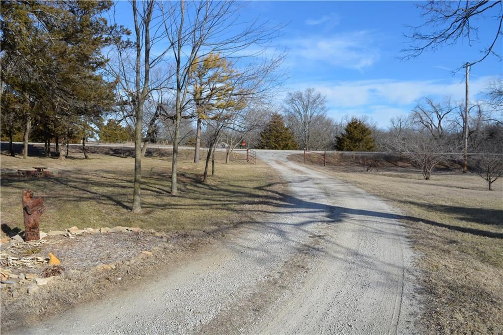 2594 Locust Road — photo 61